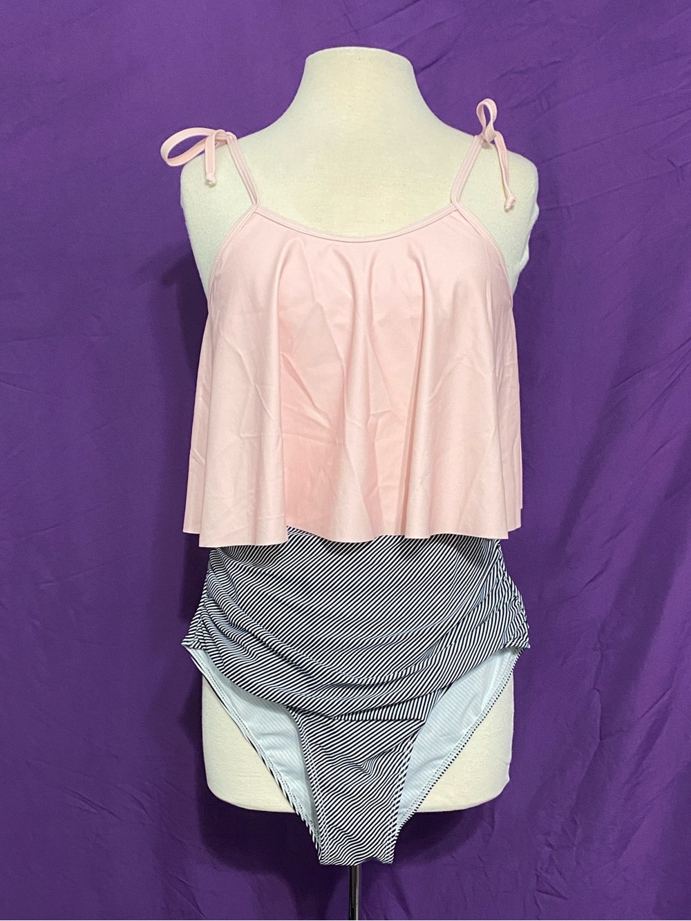 Pink Tie-Shoulder Flowy Tankini Top and Striped Bottom Set. Size L.